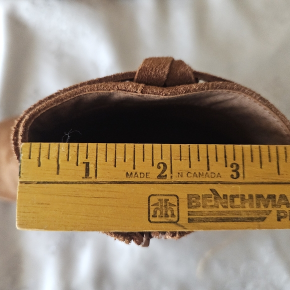 Le Chateau Ankle Boots Cognac Suede NWT Style Y076 Sz 8 - Picture 11 of 15